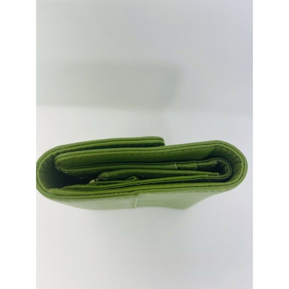 SOLD Tory Burch Green Tri-Fold Leather Wallet - Picture 3 of 6